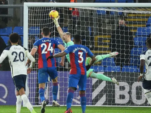 5 điểm nhấn vòng 12 Premier League: Các ông lớn mệt mỏi