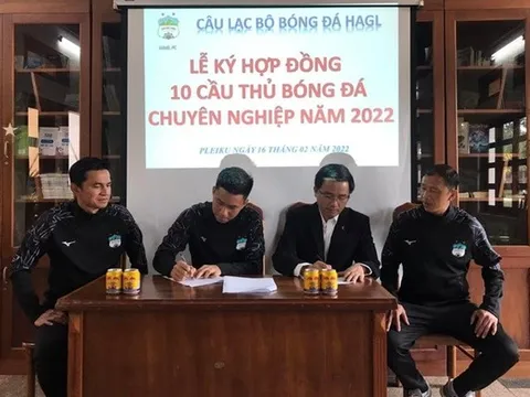 Kiatisuk bổ sung 10 cầu thủ cho HAGL