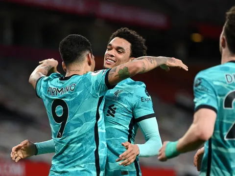 Hạ gục Man United, sao Liverpool khiến Lineker "phát cuồng"