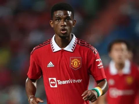 Hạ Liverpool, Bruno gửi thông điệp đến Amad Diallo