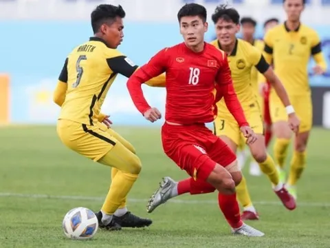 Hạ Malaysia, U23 Việt Nam giành vé lọt vào tứ kết