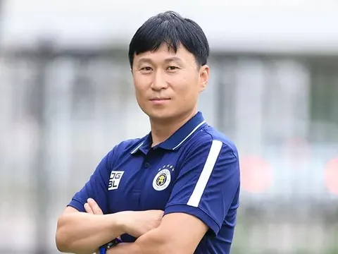 Hà Nội FC nhận tin xấu trước đại chiến với SLNA