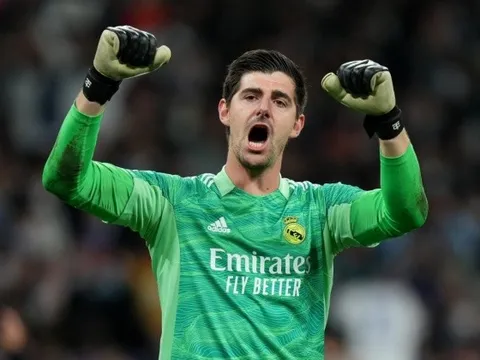 Hạ PSG, Courtois lên tiếng về Donnarumma