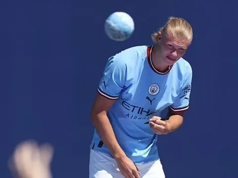 Klopp nhận lời cảnh báo về Haaland
