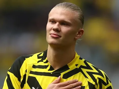 Haaland mua Rolex đắt tiền tặng đồng đội Dortmund