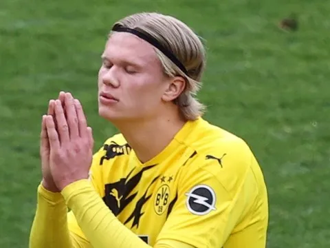 Haaland tịt ngòi trận thứ 4 liên tiếp, Dortmund gục ngã tại Signal Iduna Park