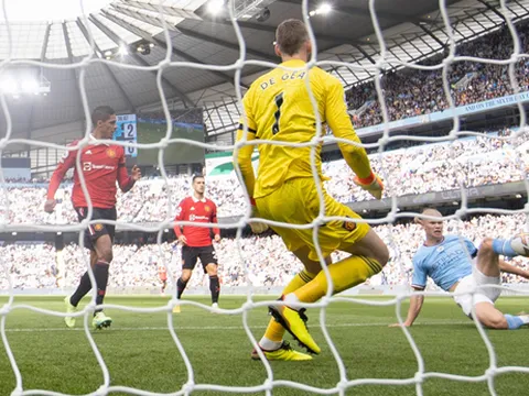Haaland xé lưới MU: Nước mắt người cha và hat-trick lịch sử