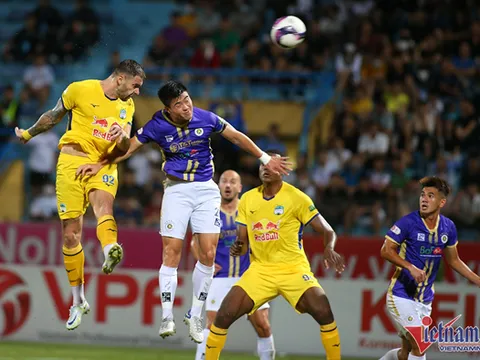 HAGL hụt chân đua vô địch V-League: Trách mình, trách... Vua