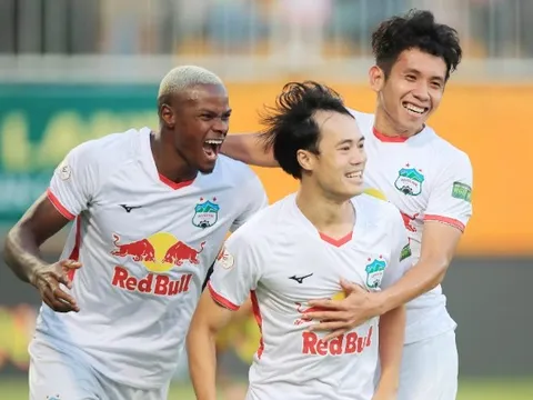 HAGL lập hat-trick danh hiệu tháng 7 V-League 2022