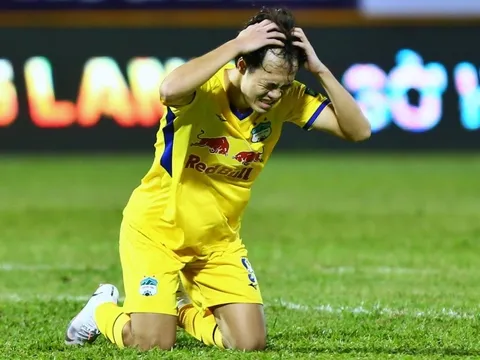 HAGL sắp bị kéo vào nhóm trụ hạng V-League