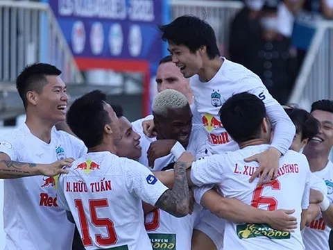 HAGL thâu tóm tất cả các danh hiệu tháng 4