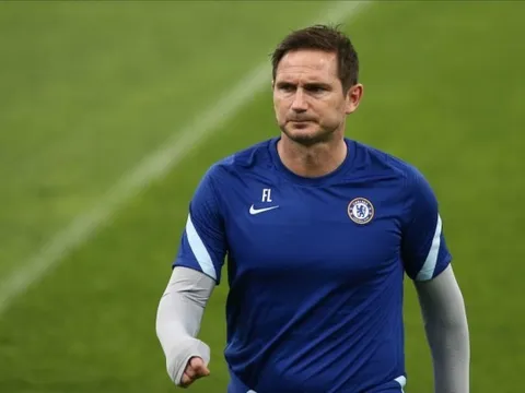 Hành động dứt khoát với bản hợp đồng kỷ lục, Lampard được khen ngợi