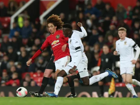 Báu vật tuyến giữa quyết từ chối nhiều CLB để đến với Man Utd