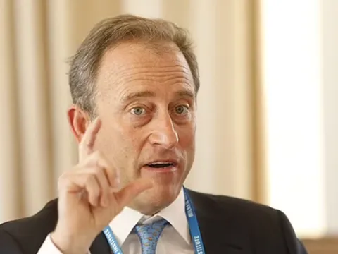 Tỷ phú người Mỹ đàm phán mua Chelsea