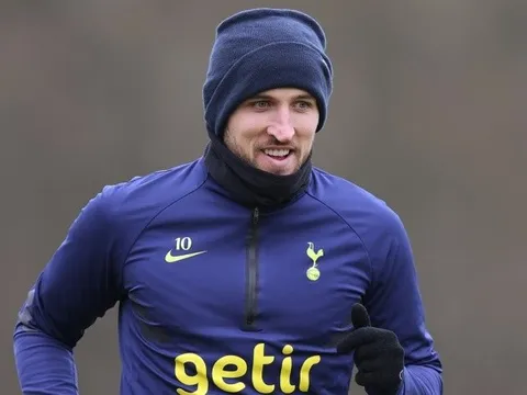 Harry Kane nhoẻn miệng cười, viện binh Tottenham sung sức chiến Chelsea