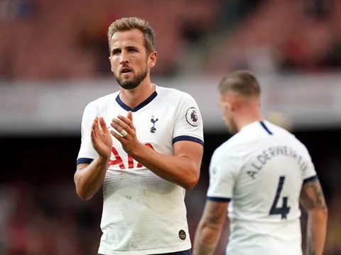 "Thế quái nào mà cậu ta vẫn có thể tiếp tục ở lại Tottenham?"