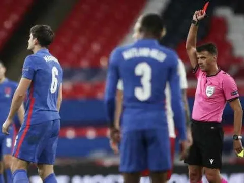 Harry Maguire nhận thẻ đỏ, Gareth Southgate nói lời tâm can