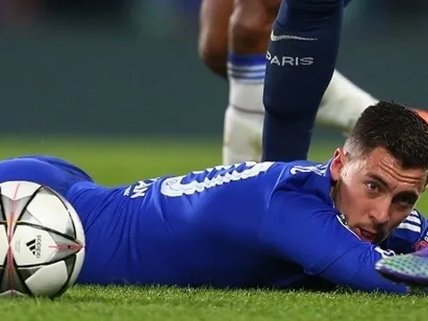 Hazard, Sanches hưởng lợi như thế nào nhờ bờ mông cong?