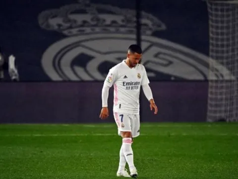 Hazard tái xuất, Real lại sảy chân bạc nhược