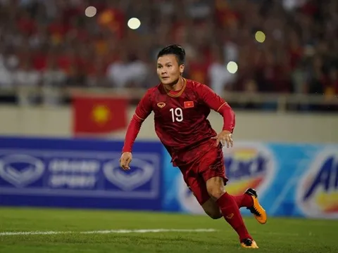Quang Hải đeo băng đội trưởng U22 Việt Nam tại SEA Games 30