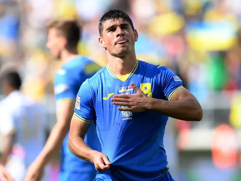 Hé lộ bản hợp đồng bị bỏ lỡ của Conte