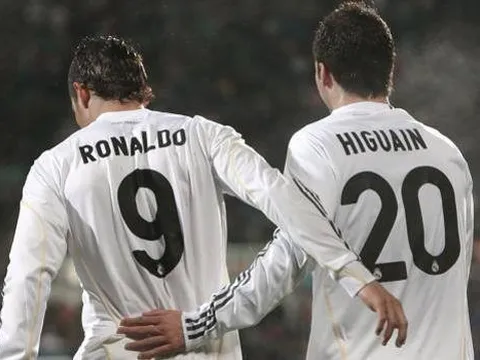 Higuain: Từ nỗ lực chạy trốn Ronaldo đến chấp nhận số phận