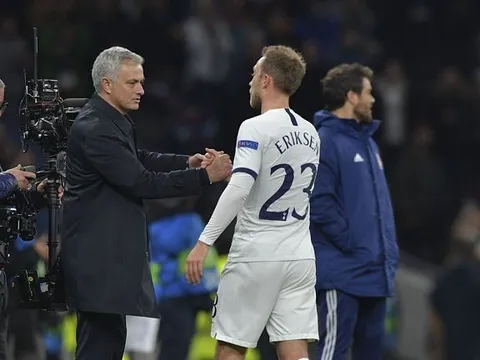 Berbatov: "Mourinho nên để cậu ấy đá chính ở mọi trận đấu"