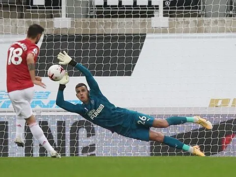 Henderson ra đi, Man Utd nhắm mua thủ môn Newcastle và Watford