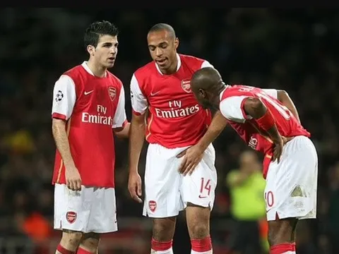 Henry đầu tư vào bến đỗ mới của Fabregas