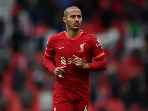Hết mùa đầu, sao Liverpool nói thẳng 1 câu về Thiago