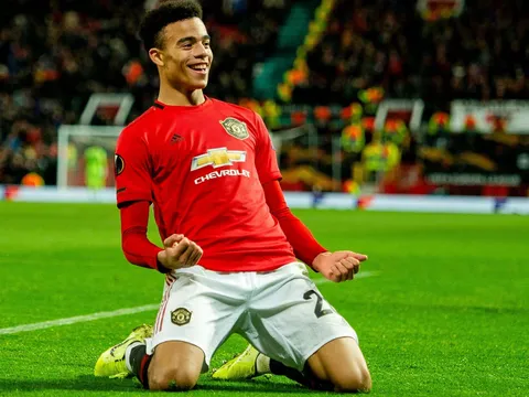 Mason Greenwood: Ngôi sao bị bỏ lại trên đại lộ danh vọng