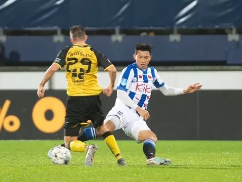 NÓNG! HLV Heerenveen báo tin vui cho Văn Hậu sau màn ra mắt