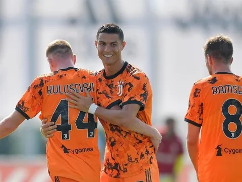 Highlights: Juventus 5-0 Novara