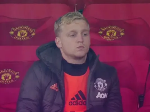 Bị M.U hắt hủi, Lampard nói thẳng sự thật về Van de Beek