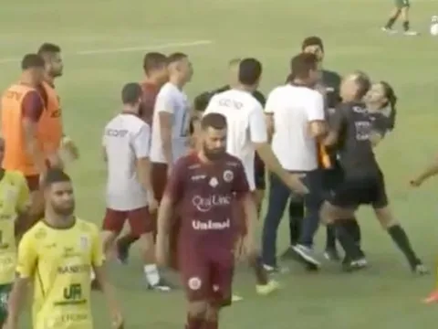 HLV bị sa thải vì dùng 'thiết đầu công' với phụ nữ