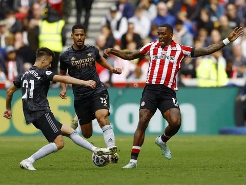 HLV Brentford 'tâm phục khẩu phục' với Arsenal