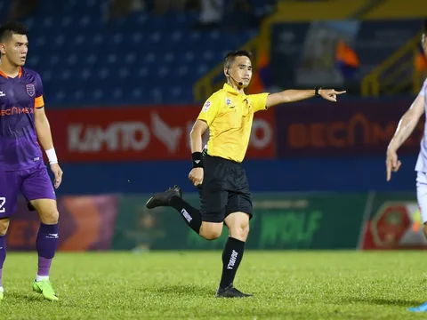 HLV Chu Đình Nghiêm chê trọng tài