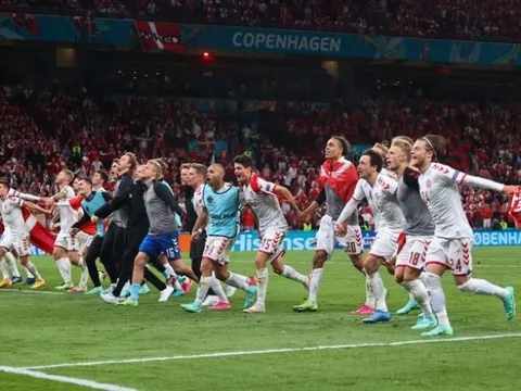 HLV Đan Mạch tiết lộ món đồ đặc biệt dành tôn vinh Eriksen