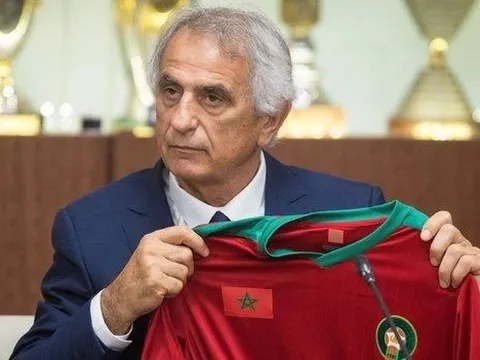 HLV đầu tiên dẫn dắt 4 đội tuyển giành vé dự World Cup