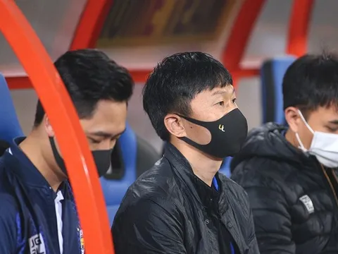 HLV Hà Nội nói gì sau trận hòa TP.HCM?