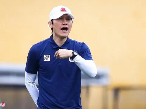 HLV Hàn Quốc chia tay CLB Hà Nội