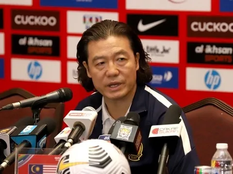 HLV Hàn Quốc quyết cùng Malaysia dự Asian Cup