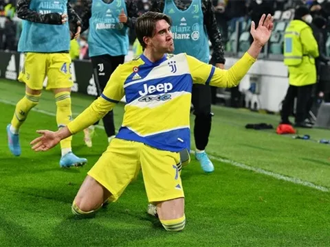 HLV Juventus nói thẳng về sự khác biệt của Vlahovic