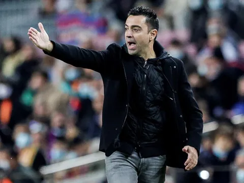 HLV Koeman đau lòng với Barca của Xavi
