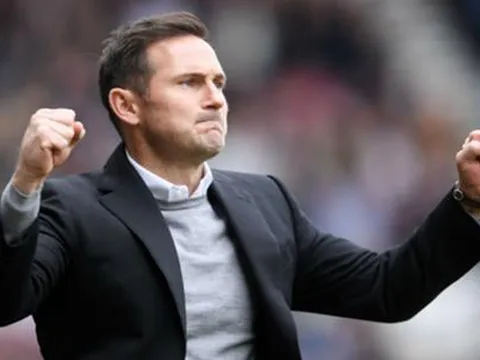Lampard hưởng lợi như thế nào về án cấm chuyển nhượng của Chelsea?