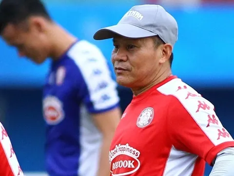 HLV Lư Đình Tuấn rời CLB TP.HCM