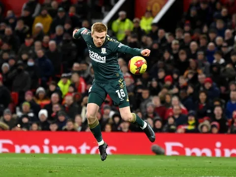 HLV Middlesbrough cũng nghĩ rằng bóng đã chạm tay