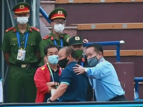 HLV Park bị giám sát AFC nhắc nhở