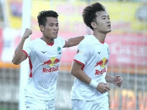 HLV Petrovic: 'HAGL hoàn toàn có thể đua vô địch'