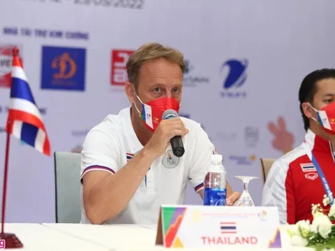 HLV Polking: 'Thái Lan chưa thể nghĩ đến U23 Việt Nam'
